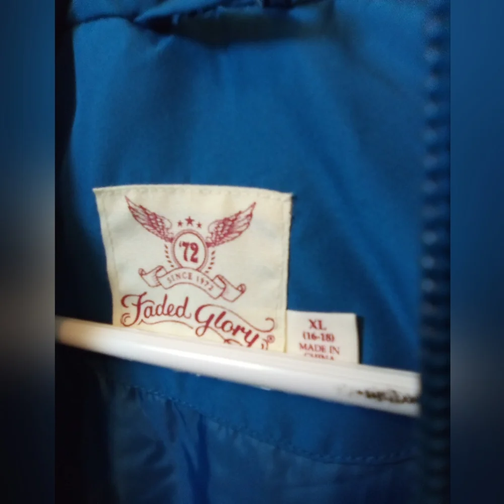Puff Jacket - Picture 2 of 4